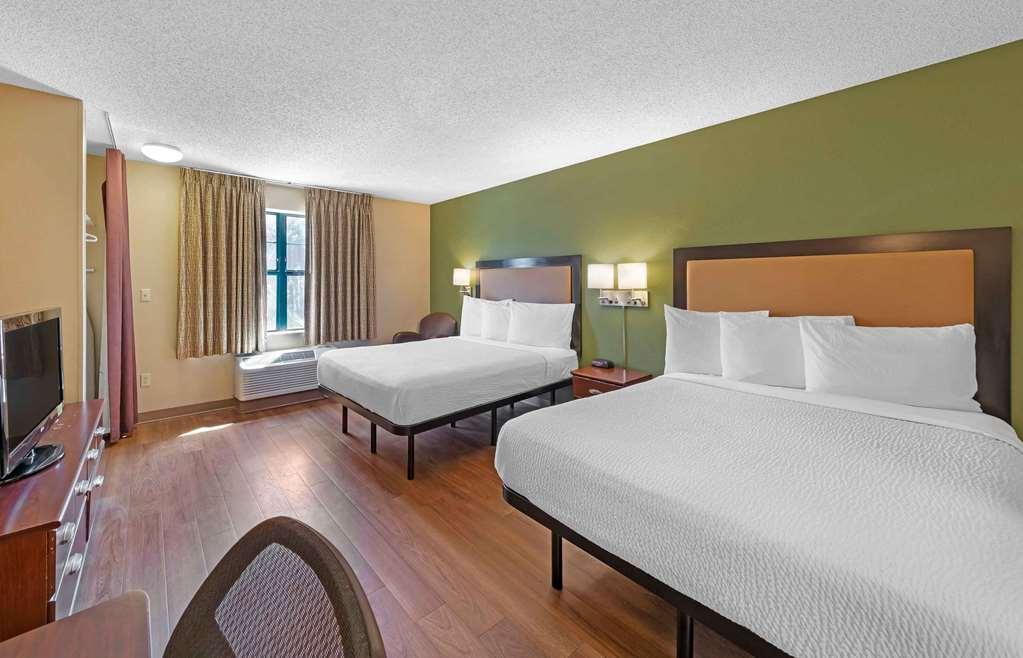 Extended Stay America Suites - Milwaukee - Wauwatosa Room photo